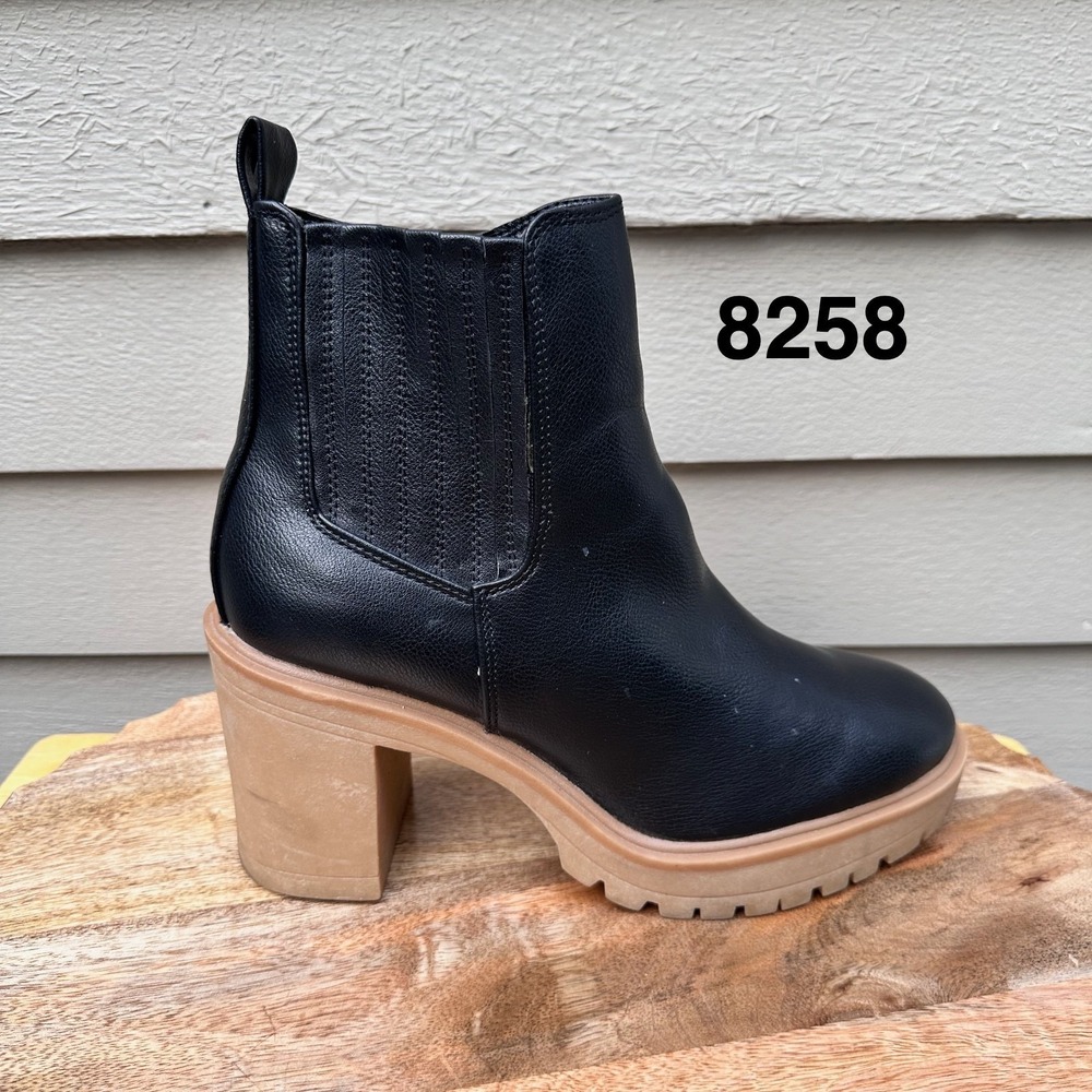 DV Dolce Vita Jade Womens 9 Black Ankle Boots Chunky Block Heel Side Zip